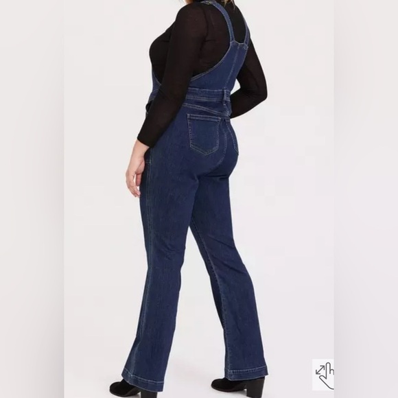 Torrid Flared Overall - Vintage Stretch Medium Denim Wash Sz 22 Cotton Flaw - Picture 3 of 11